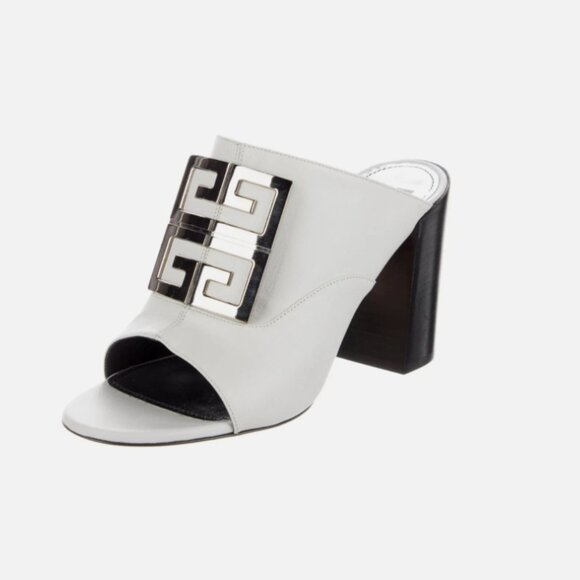 GIVENCHY WHITE SLIDE SANDALS SIZE 39 - Picture 1 of 4